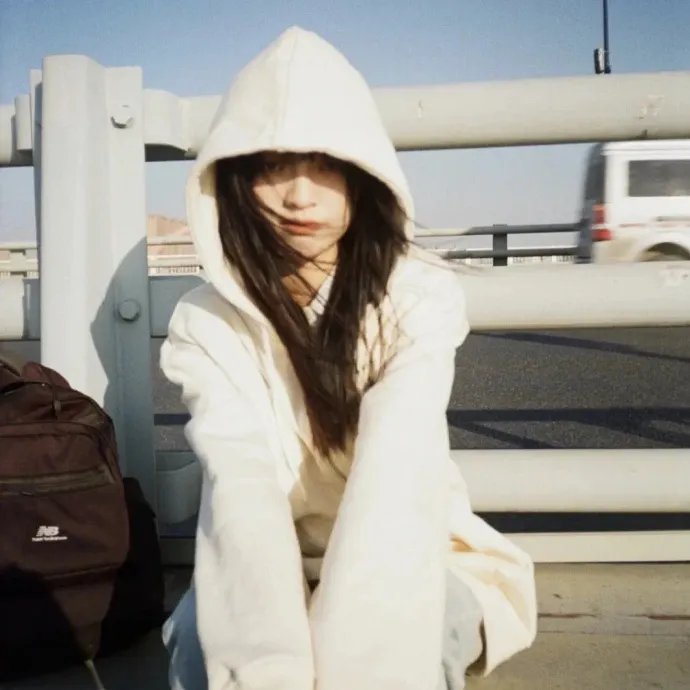 轻拍翻转小魔女